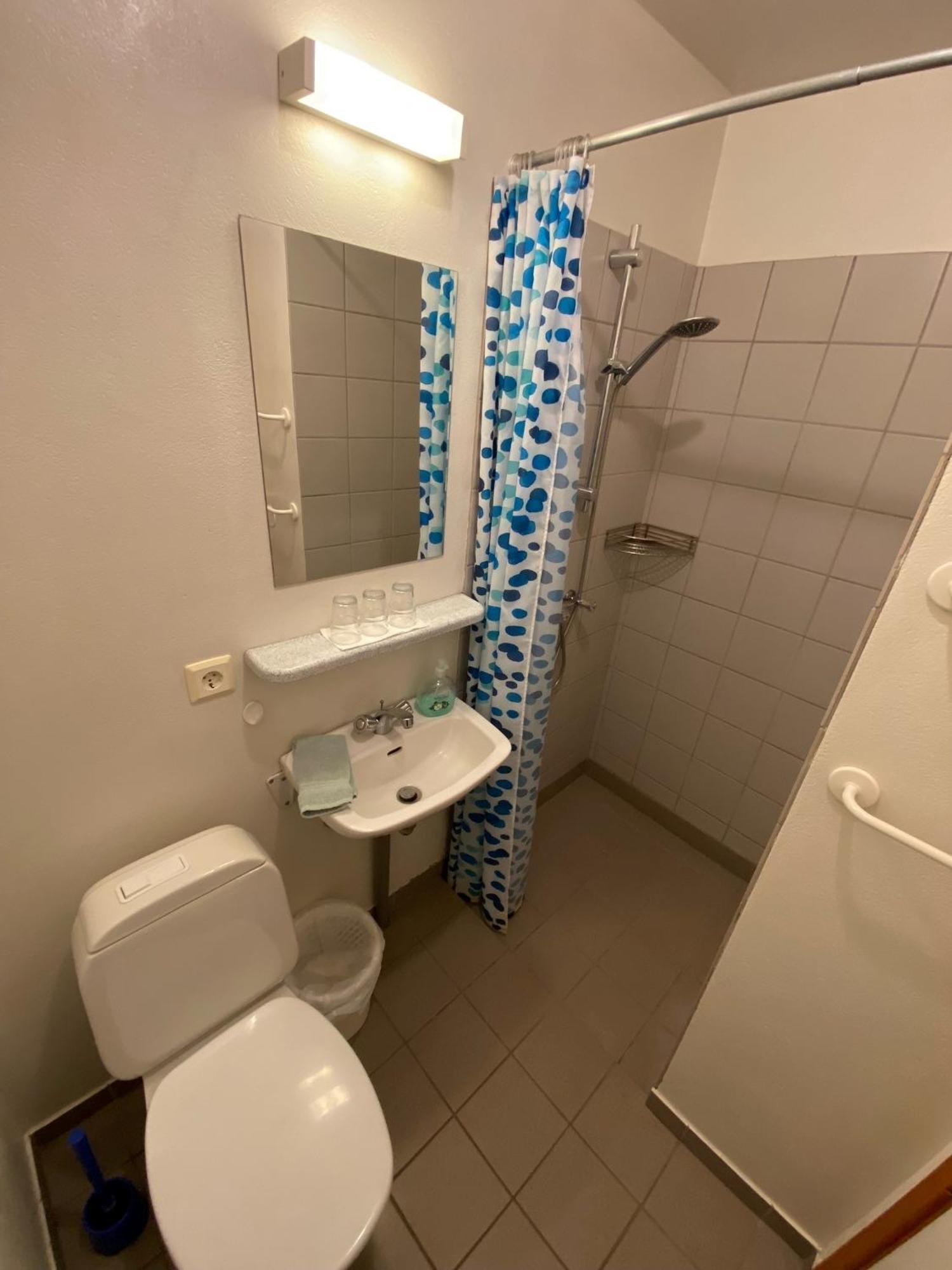 Brekkulaekur Guesthouse Hunathing Vestra Bagian luar foto
