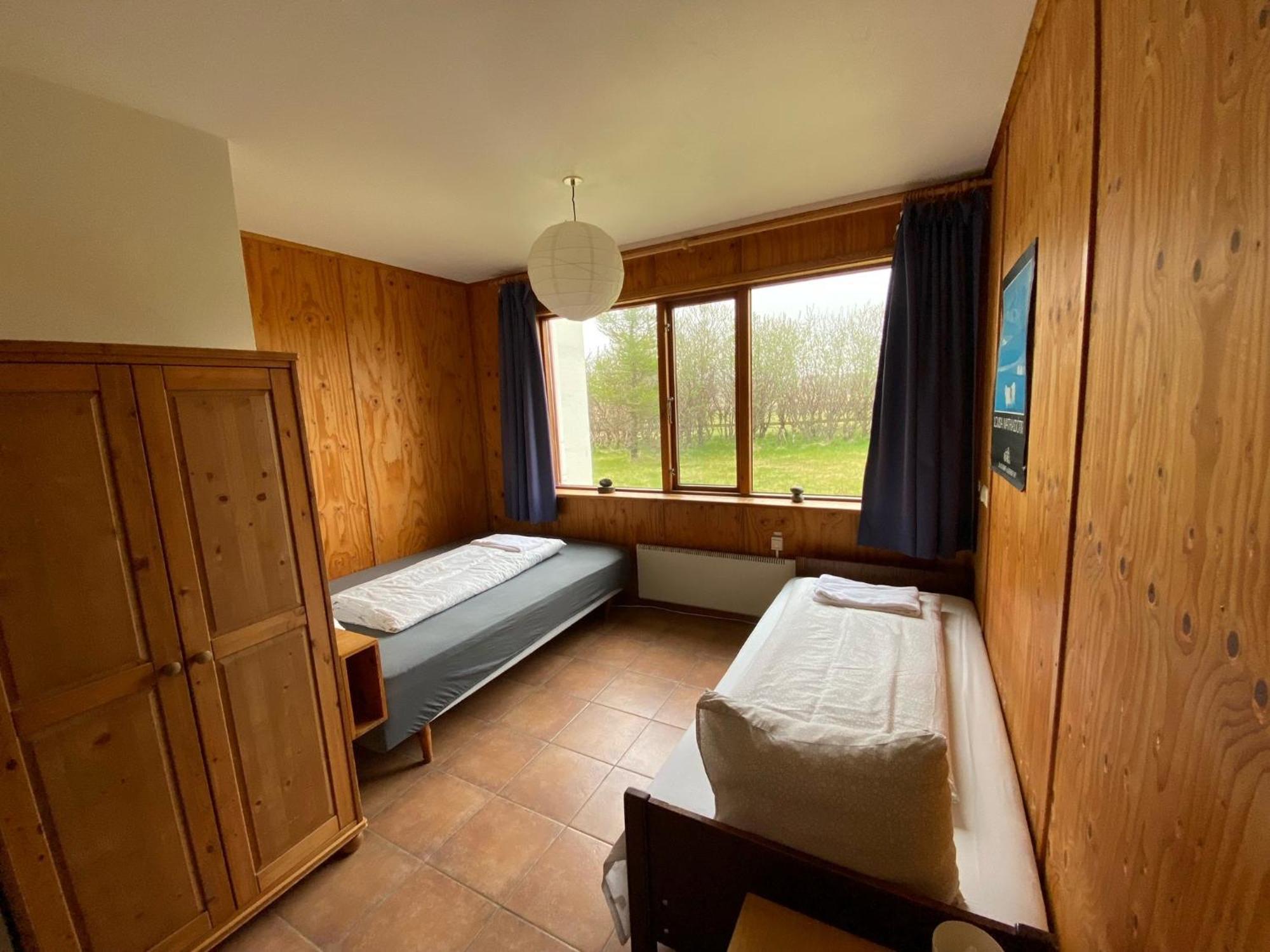 Brekkulaekur Guesthouse Hunathing Vestra Bagian luar foto