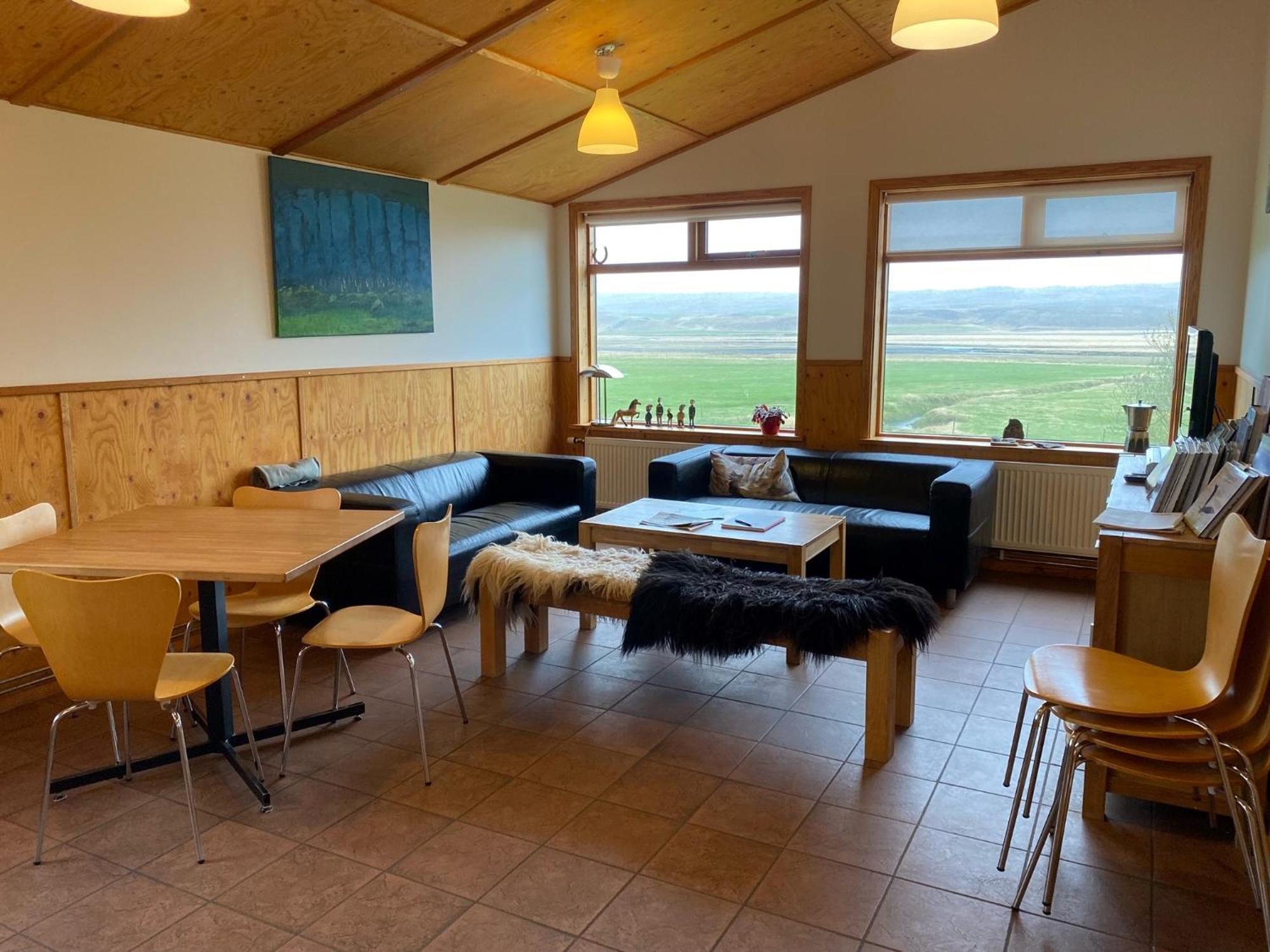 Brekkulaekur Guesthouse Hunathing Vestra Bagian luar foto