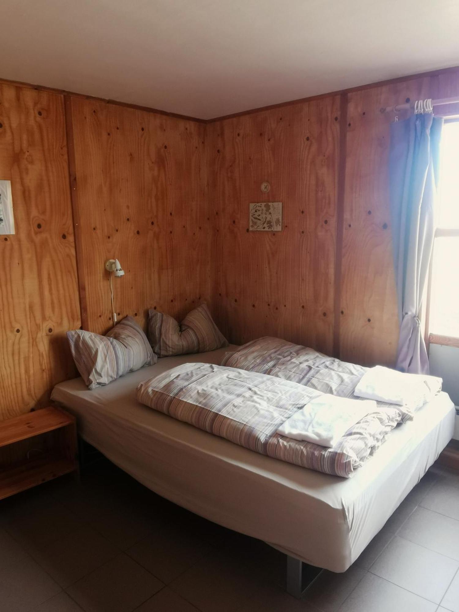 Brekkulaekur Guesthouse Hunathing Vestra Bagian luar foto