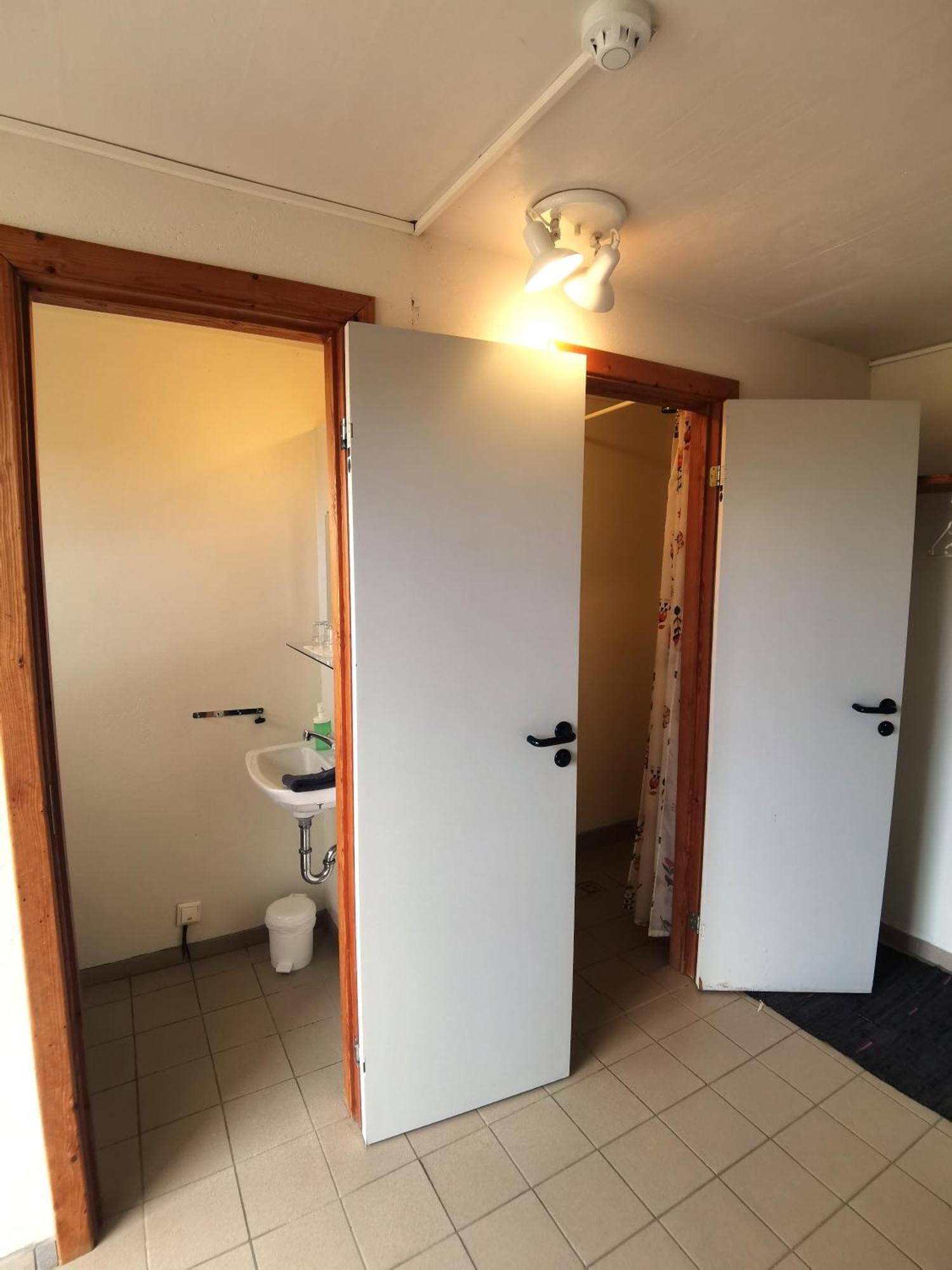 Brekkulaekur Guesthouse Hunathing Vestra Bagian luar foto