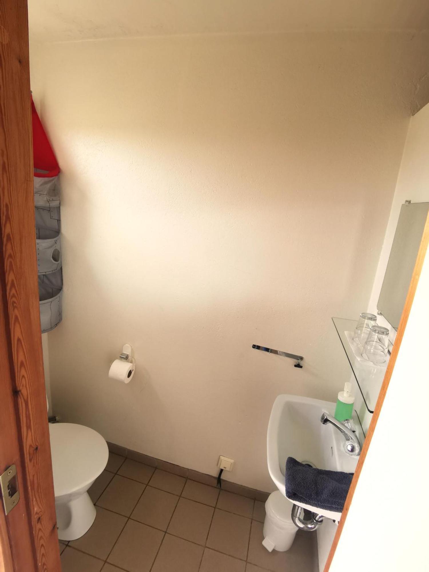 Brekkulaekur Guesthouse Hunathing Vestra Bagian luar foto