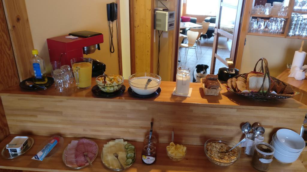 Brekkulaekur Guesthouse Hunathing Vestra Bagian luar foto