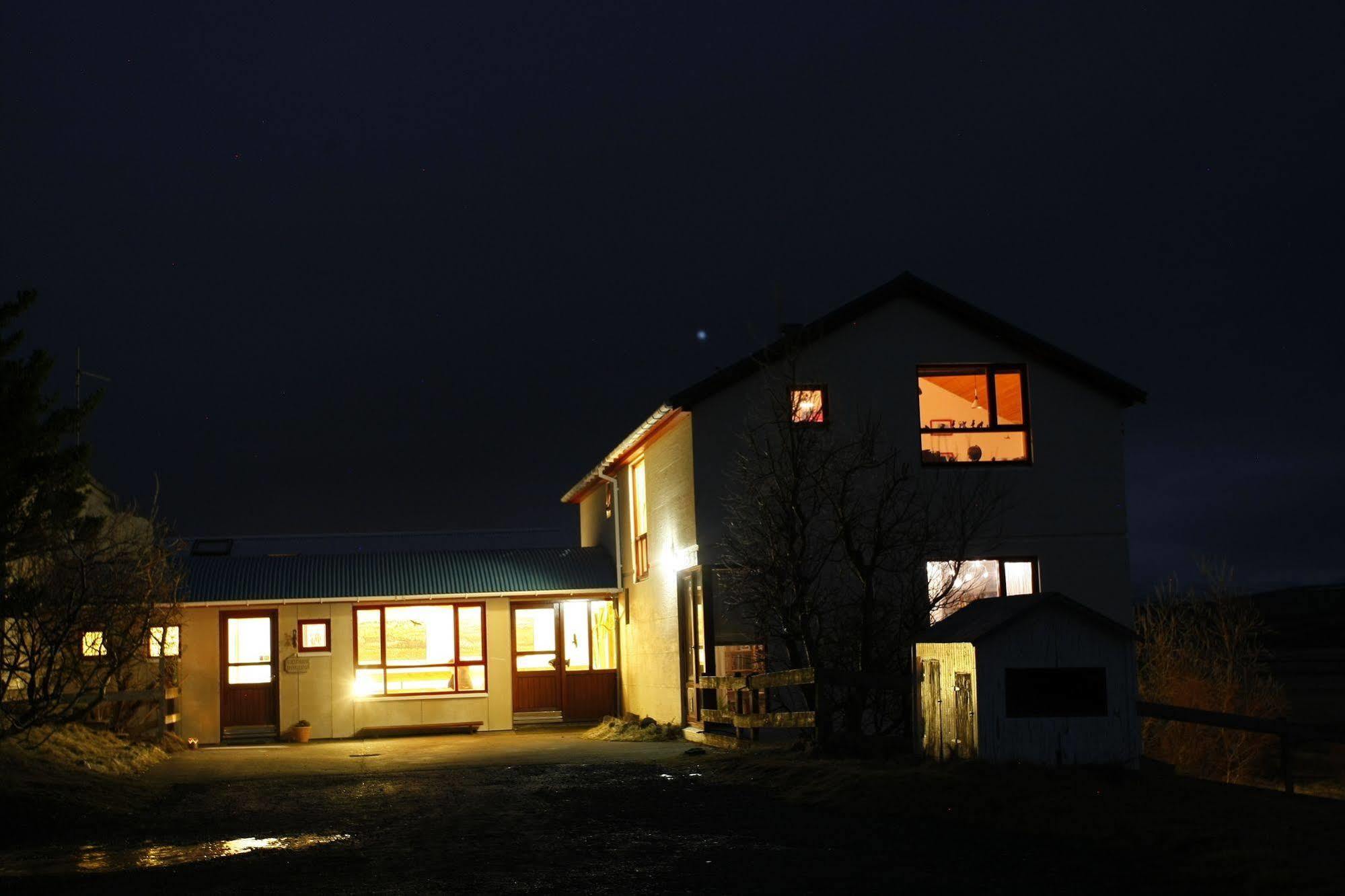 Brekkulaekur Guesthouse Hunathing Vestra Bagian luar foto