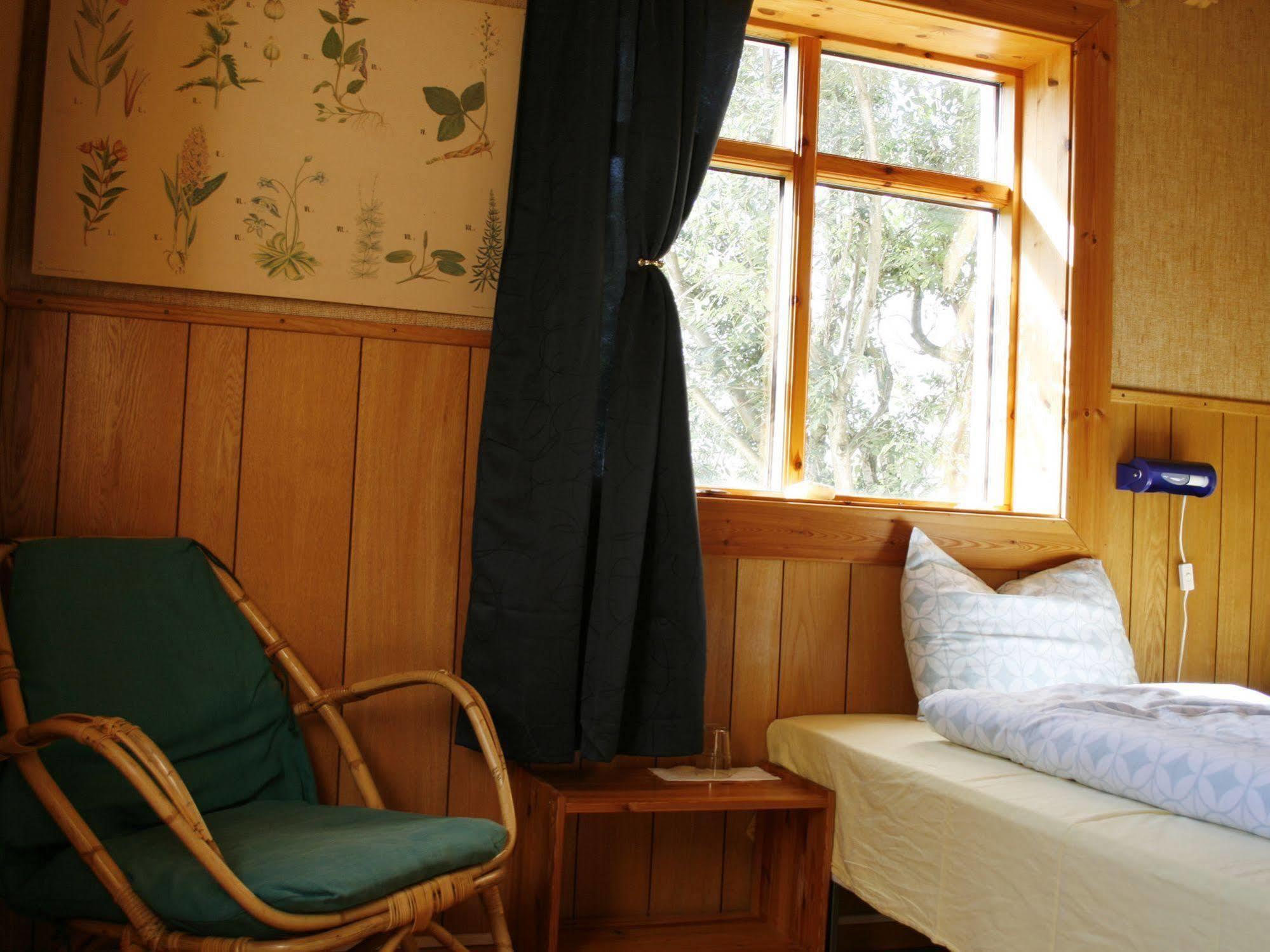 Brekkulaekur Guesthouse Hunathing Vestra Bagian luar foto