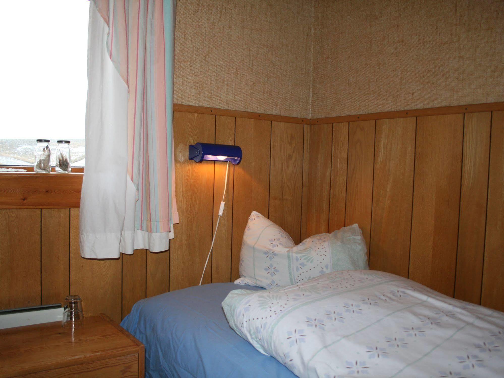Brekkulaekur Guesthouse Hunathing Vestra Bagian luar foto