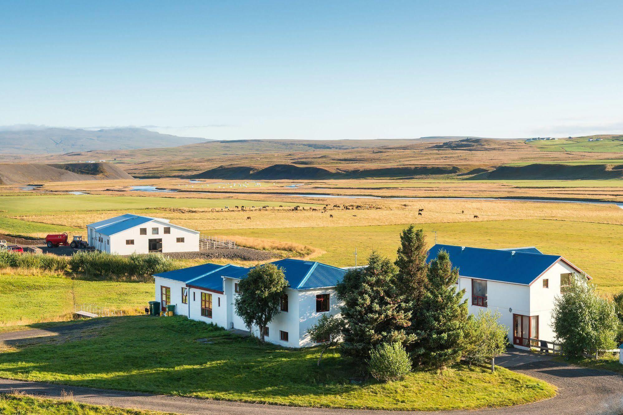 Brekkulaekur Guesthouse Hunathing Vestra Bagian luar foto